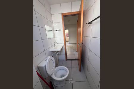 Banheiro de apartamento para alugar com 2 quartos, 45m² em Cerejeira (Justinópolis), Ribeirão das Neves