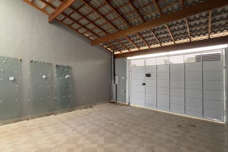 Garagem de casa à venda com 3 quartos, 125m² em Jardim Presidente Dutra, Guarulhos