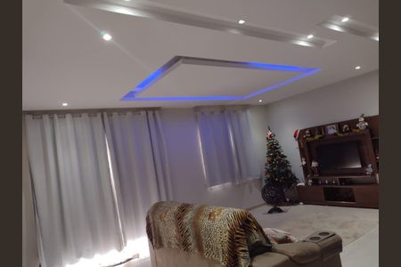 Sala de casa para alugar com 3 quartos, 230m² em Taquara, Rio de Janeiro