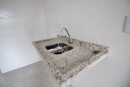 Cozinha de apartamento à venda com 2 quartos, 30m² em Cidade Antônio Estêvão de Carvalho, São Paulo