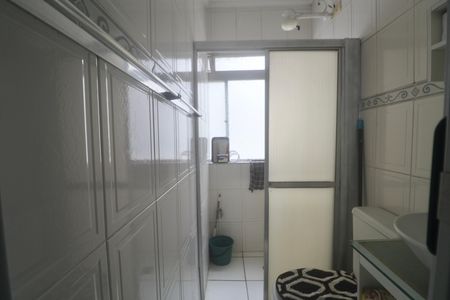 Banheiro Social de apartamento para alugar com 1 quarto, 40m² em Centro, Guarujá