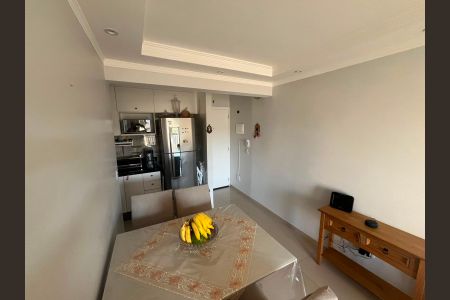 Sala de apartamento para alugar com 2 quartos, 50m² em Jardim Elizabete, Embu das Artes