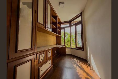 Casa à venda com 3 quartos, 450m² em Alphaville, Santana de Parnaíba