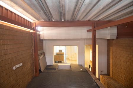 Garagem de casa à venda com 2 quartos, 130m² em Parque Vitoria, São Paulo
