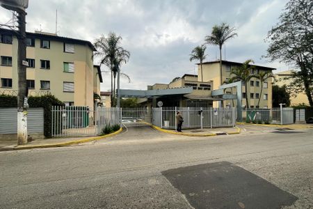 Fachada de apartamento para alugar com 2 quartos, 55m² em Jardim Santa Izabel, Cotia
