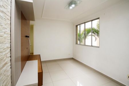 Sala de apartamento para alugar com 2 quartos, 55m² em Jardim Santa Izabel, Cotia