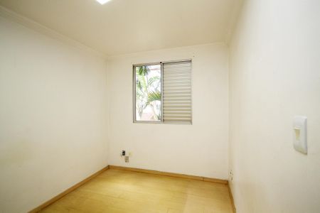 Quarto 1 de apartamento para alugar com 2 quartos, 55m² em Jardim Santa Izabel, Cotia