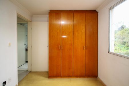 Quarto 2 de apartamento para alugar com 2 quartos, 55m² em Jardim Santa Izabel, Cotia