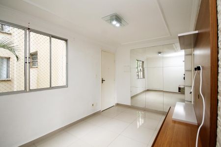 Sala de apartamento para alugar com 2 quartos, 55m² em Jardim Santa Izabel, Cotia
