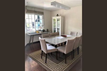 Casa à venda com 4 quartos, 329m² em Alphaville, Santana de Parnaíba