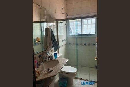 Casa à venda com 329m², 4 quartos e 4 vagas