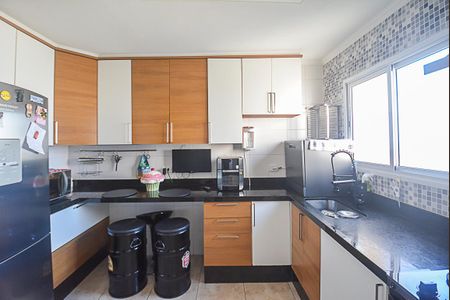 Cozinha de apartamento à venda com 3 quartos, 82m² em Vila Mussoline, São Bernardo do Campo