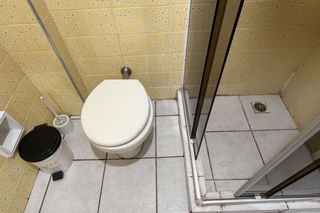 Banheiro de apartamento para alugar com 1 quarto, 59m² em Aparecida, Santos