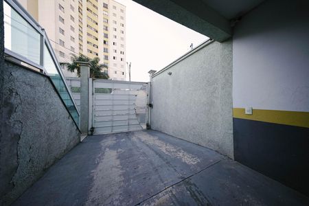 Garagem de casa de condomínio à venda com 2 quartos, 65m² em Vila Ré, São Paulo