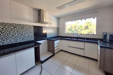 Cozinha de casa de condomínio à venda com 3 quartos, 546m² em Pendotiba, Niterói