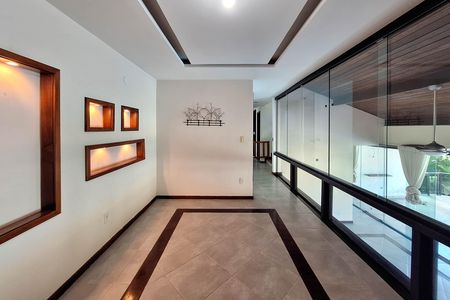 Sala 1 de casa de condomínio à venda com 3 quartos, 546m² em Pendotiba, Niterói