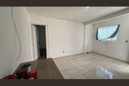 Sala de casa para alugar com 2 quartos, 100m² em Jardim Neide, São Paulo