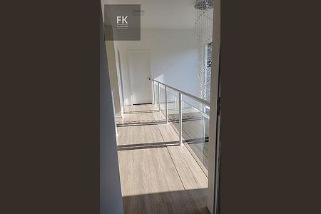 Casa à venda com 3 quartos, 231m² em Suru, Barueri