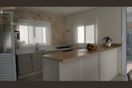 Casa à venda com 3 quartos, 231m² em Suru, Barueri