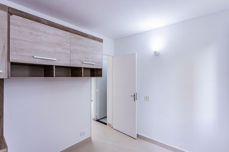 Quarto 2 de apartamento para alugar com 2 quartos, 44m² em Parque Sao Luis, São Paulo