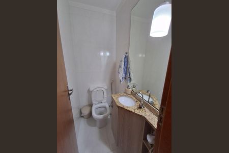 Banheiro de apartamento para alugar com 3 quartos, 118m² em Vila Caiçara, Praia Grande