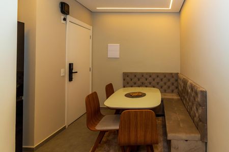 Apartamento à venda com 90m², 2 quartos e 1 vaga Apartamento à venda com 90m², 2 quartos e 1 vagaSala