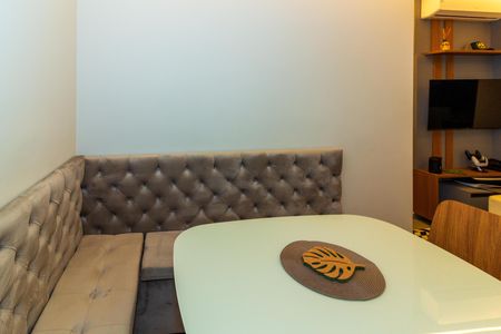 Apartamento à venda com 90m², 2 quartos e 1 vaga Apartamento à venda com 90m², 2 quartos e 1 vagaSala