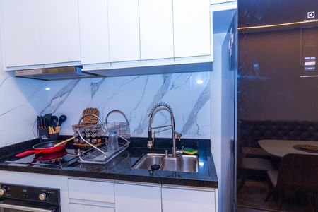 Cozinha e Área de Serviço de apartamento à venda com 2 quartos, 90m² em Jardim Santo Antoninho, São Paulo