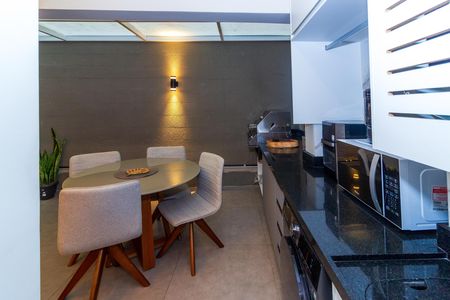 Apartamento à venda com 90m², 2 quartos e 1 vaga Apartamento à venda com 90m², 2 quartos e 1 vagaEspaço Gourmet
