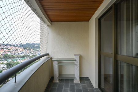 Apartamento para alugar com 117m², 3 quartos e 1 vagaVaranda