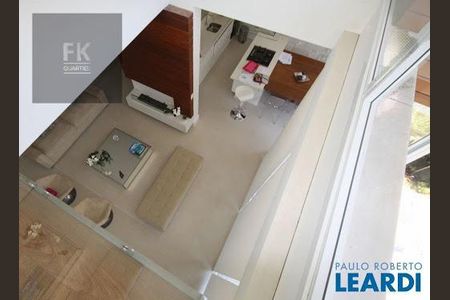 Casa de condomínio à venda com 600m², 3 quartos e 4 vagas