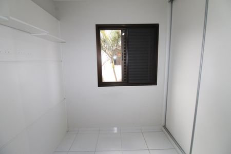 Quarto 2 de apartamento para alugar com 2 quartos, 50m² em Jardim das Industrias, São José dos Campos