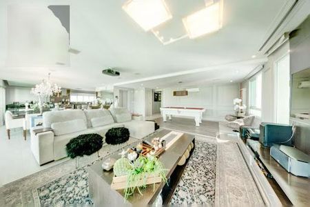 Apartamento à venda com 253m², 3 quartos e 4 vagas