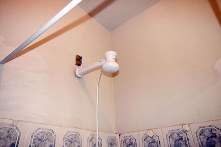 Banheiro de casa para alugar com 2 quartos, 60m² em Penha, Rio de Janeiro