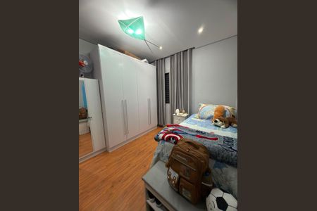 Quarto de apartamento para alugar com 2 quartos, 56m² em Vila America, Carapicuíba
