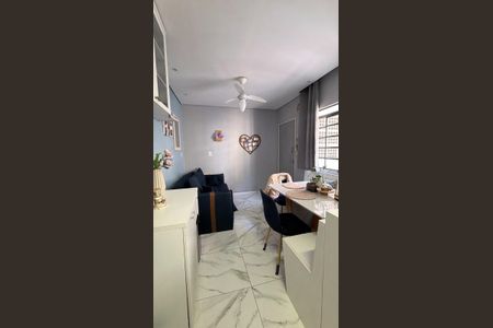 Sala de apartamento para alugar com 2 quartos, 56m² em Vila America, Carapicuíba