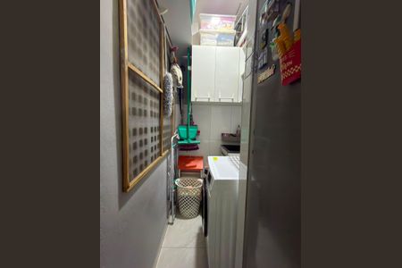 Área de serviço de apartamento para alugar com 2 quartos, 56m² em Vila America, Carapicuíba