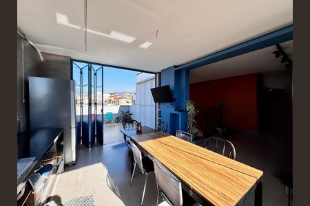 Apartamento à venda com 2 quartos, 140m² em Floresta, Belo Horizonte