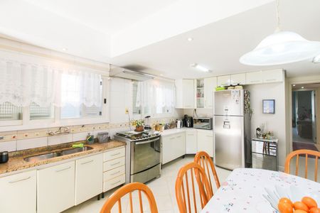 Cozinha de casa à venda com 5 quartos, 250m² em Marechal Rondon, Canoas