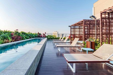 Piscina de apartamento à venda com 1 quarto, 25m² em Liberdade, São Paulo
