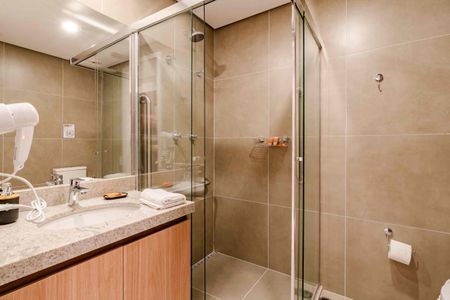 Banheiro de apartamento à venda com 1 quarto, 25m² em Liberdade, São Paulo
