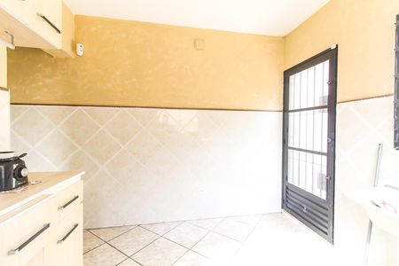 Casa à venda com 300m², 3 quartos e 3 vagas Casa à venda com 300m², 3 quartos e 3 vagasÁrea de Serviço