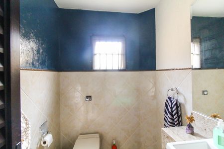 Casa à venda com 300m², 3 quartos e 3 vagas Casa à venda com 300m², 3 quartos e 3 vagasLavabo
