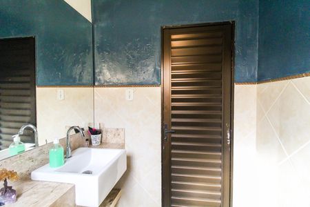 Casa à venda com 300m², 3 quartos e 3 vagas Casa à venda com 300m², 3 quartos e 3 vagasLavabo