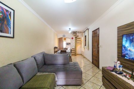 Casa à venda com 300m², 3 quartos e 3 vagas Casa à venda com 300m², 3 quartos e 3 vagasSala