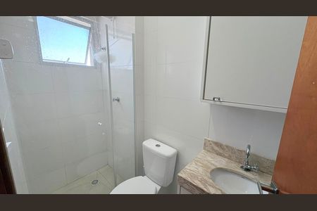 Banheiro de apartamento para alugar com 1 quarto, 25m² em Vila Constança, São Paulo
