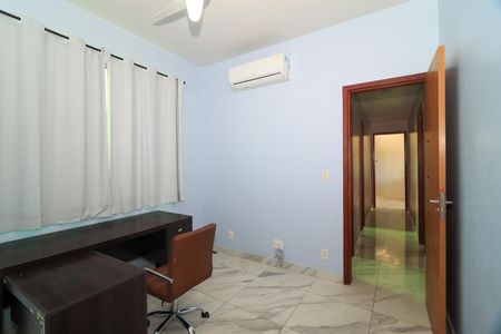 Quarto 2 de apartamento para alugar com 2 quartos, 82m² em Vila Valqueire, Rio de Janeiro
