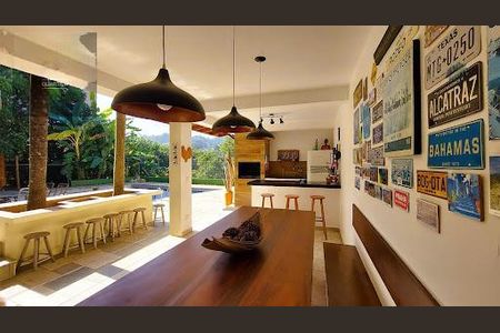 Casa à venda com 500m², 4 quartos e 3 vagas