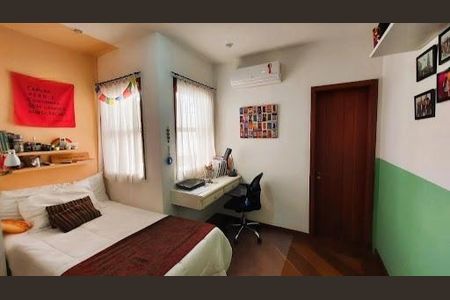 Casa à venda com 500m², 4 quartos e 3 vagas