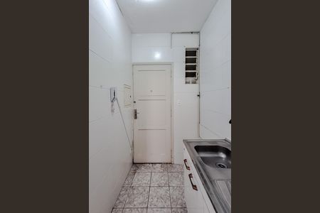 Cozinha de kitnet/studio para alugar com 1 quarto, 27m² em Sé, São Paulo